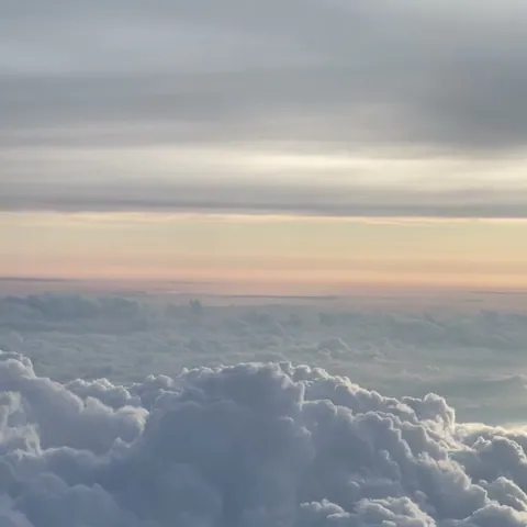 Soft cloud movement